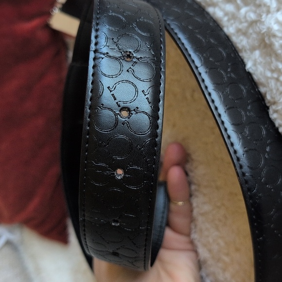 Salvatore Ferragamo Black Leather Belt with Gold Double Gancini Buckle - Picture 9 of 11